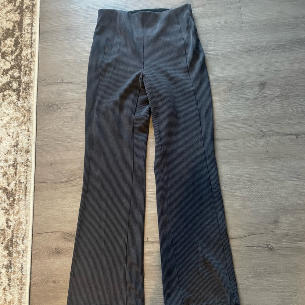 Ribbed softstreme flared pants